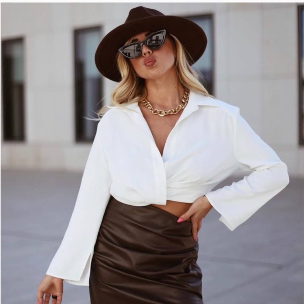 White Collared Zara cropped top